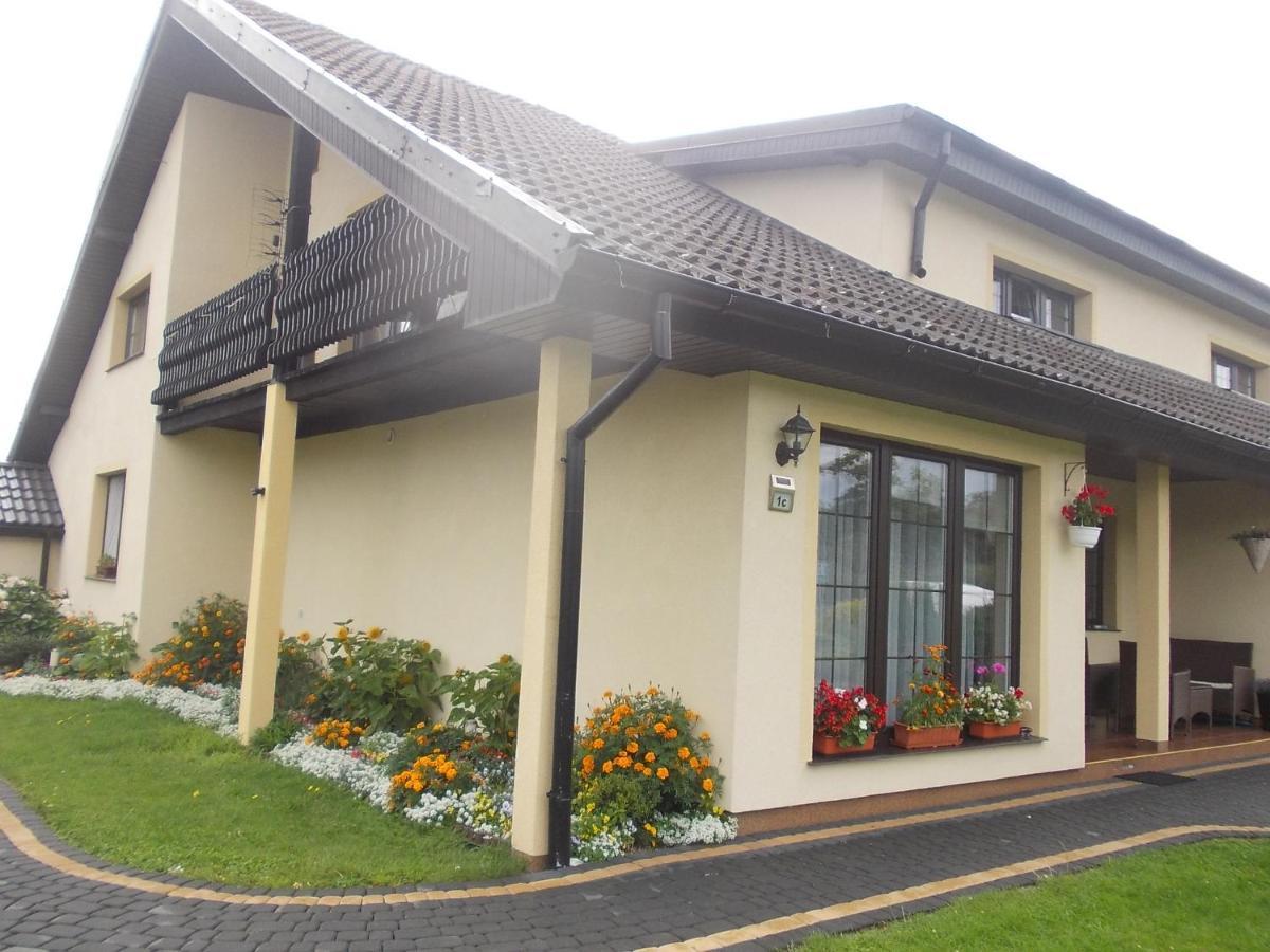 Domki Letniskowe "Dorcia" Leba Ngoại thất bức ảnh